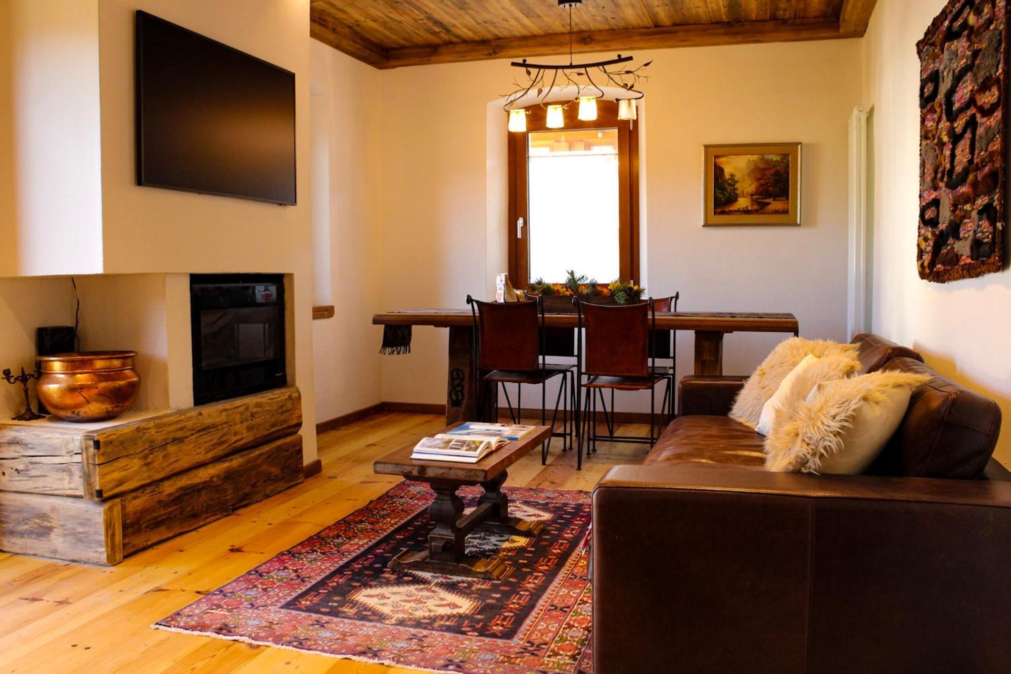 Modern Mountain Retreat With Tre Cime And Views Apartment Auronzo di Cadore